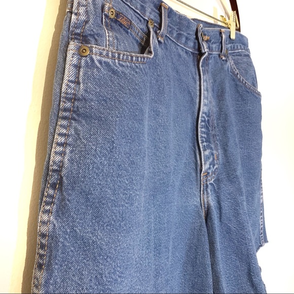 Vintage Chic mom denim shorts - Picture 2 of 5